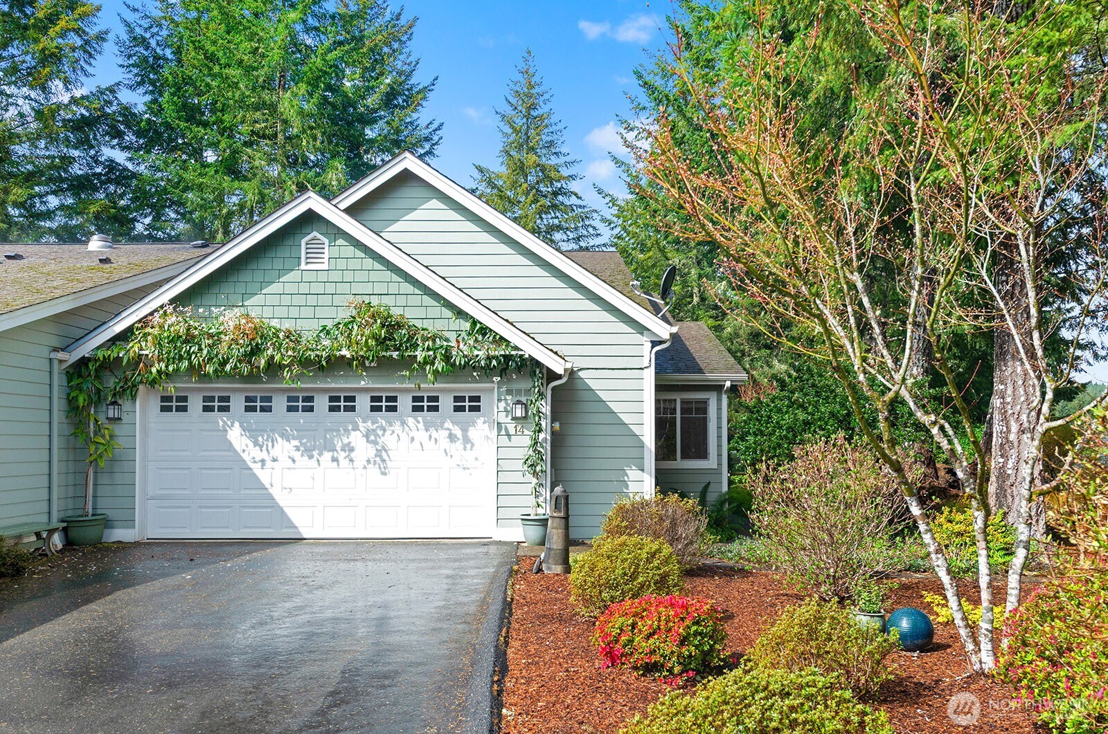 321 E Soderberg Road E 14