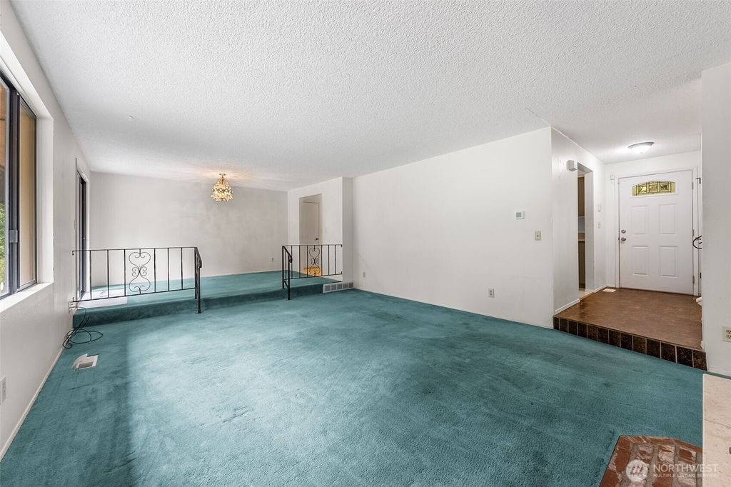 Photo of 17508 48th Street SE, Snohomish, WA 98290 (MLS # 2417570)