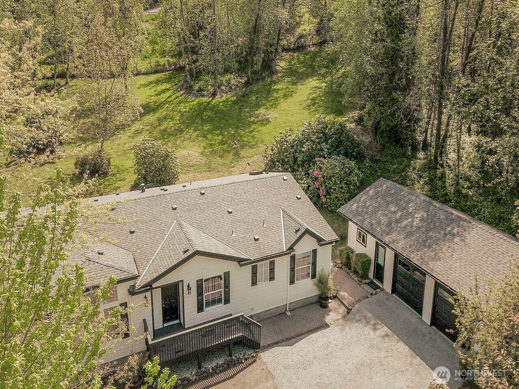 Photo of 32609 SE 48th Street, Fall City, WA 98024 (MLS # 2368093)