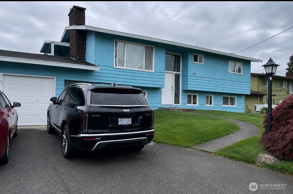 Photo of 15035 29th Avenue S, SeaTac, WA 98188 (MLS # 2525708)
