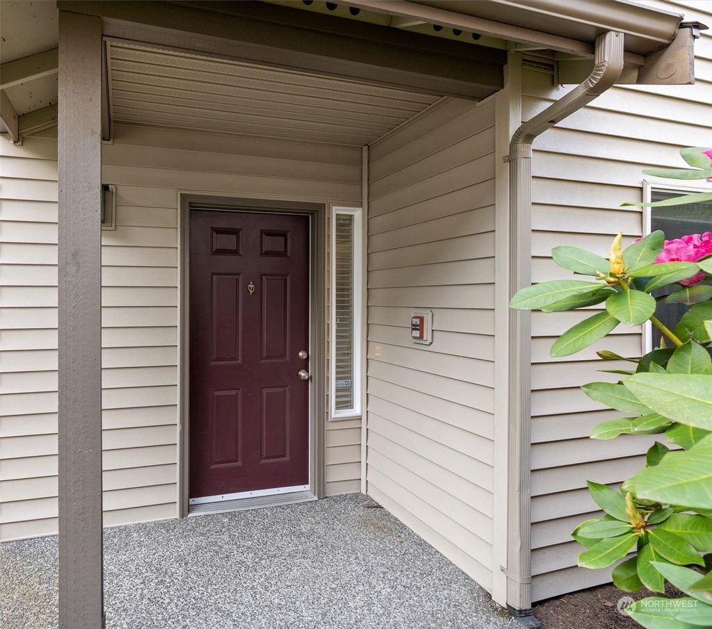Photo of 17770 134th Lane SE, Renton, WA 98058 (MLS # 2234119)