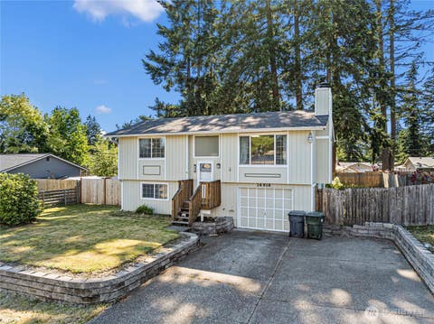 Photo of 16916 20th Avenue E, Spanaway, WA 98387 (MLS # 2539048)