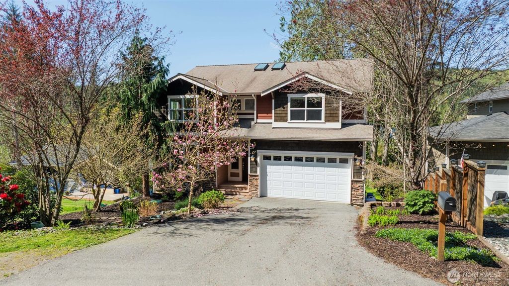Photo of 1414 Lake Roesiger Drive, Snohomish, WA 98290 (MLS # 2510848)
