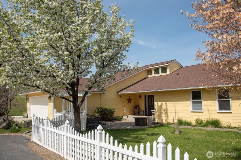 1677 Dodge Road