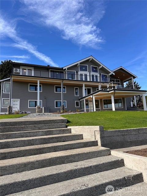 Photo of 16125 95th Avenue SE, Snohomish, WA 98296 (MLS # 2592039)