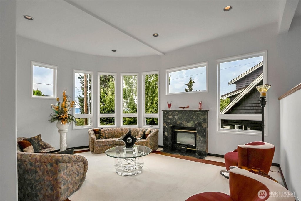 Photo of 2216 70th Avenue SE, Mercer Island, WA 98040 (MLS # 2556958)