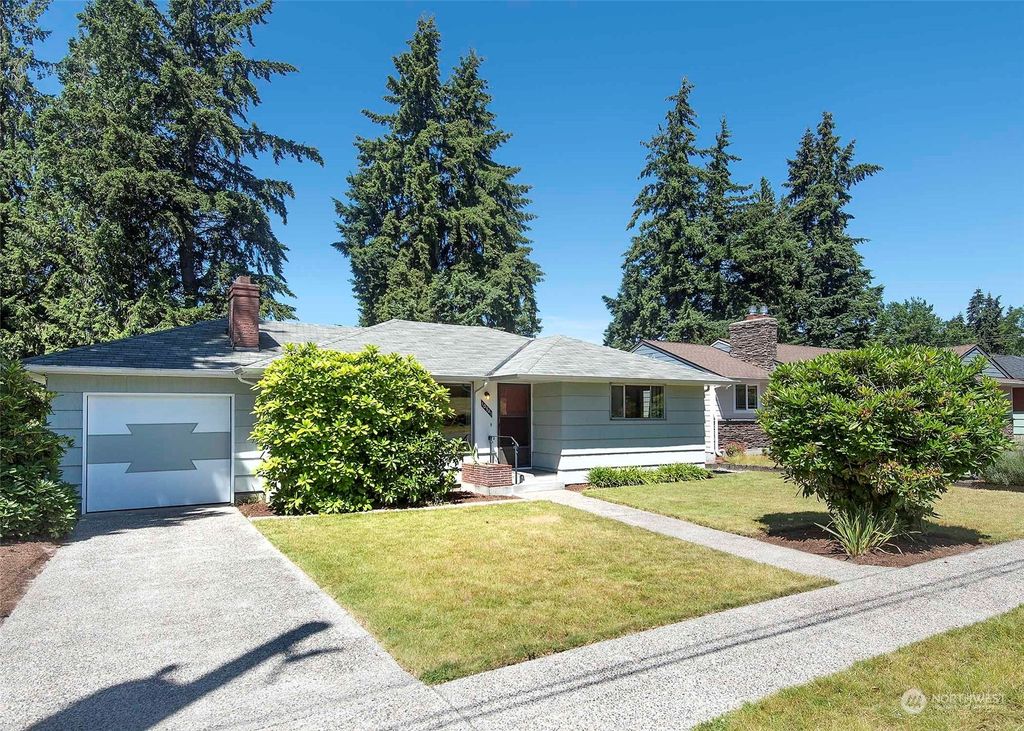 Photo of 10541 Ashworth Avenue N, Seattle, WA 98133 (MLS # 2257297)