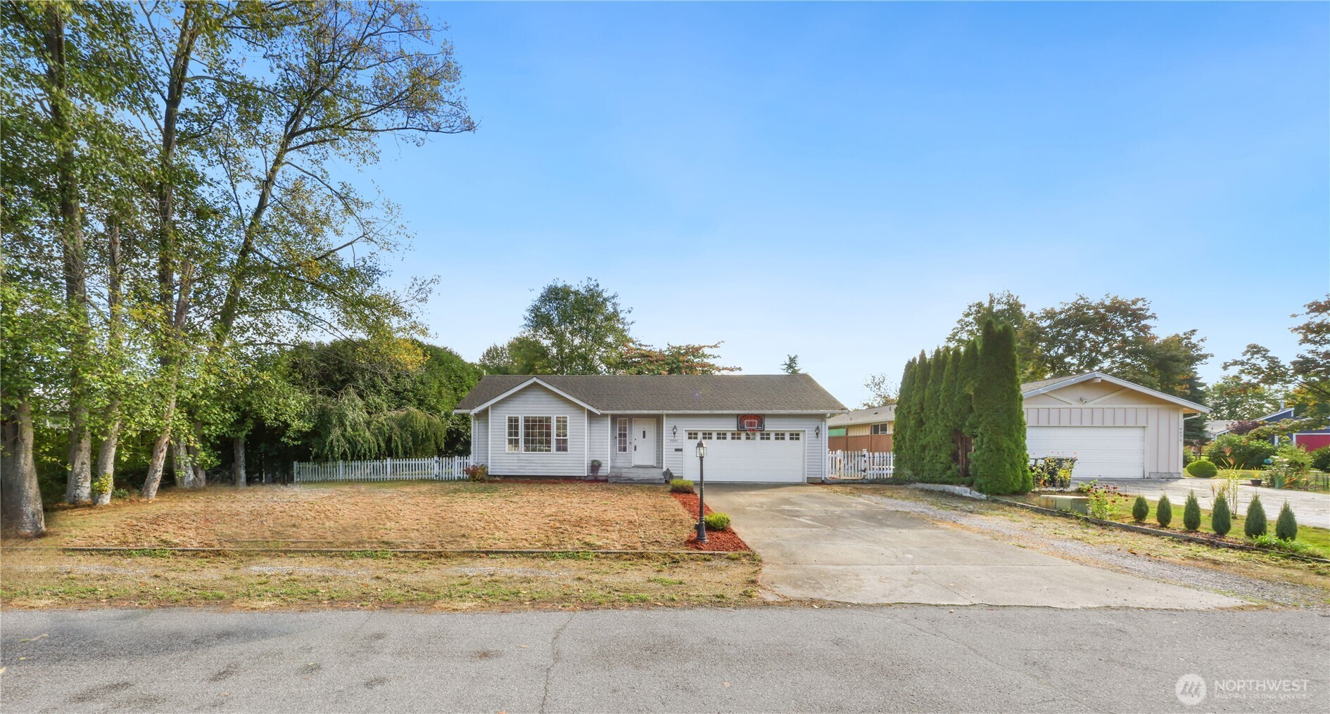4844 Oakridge Drive