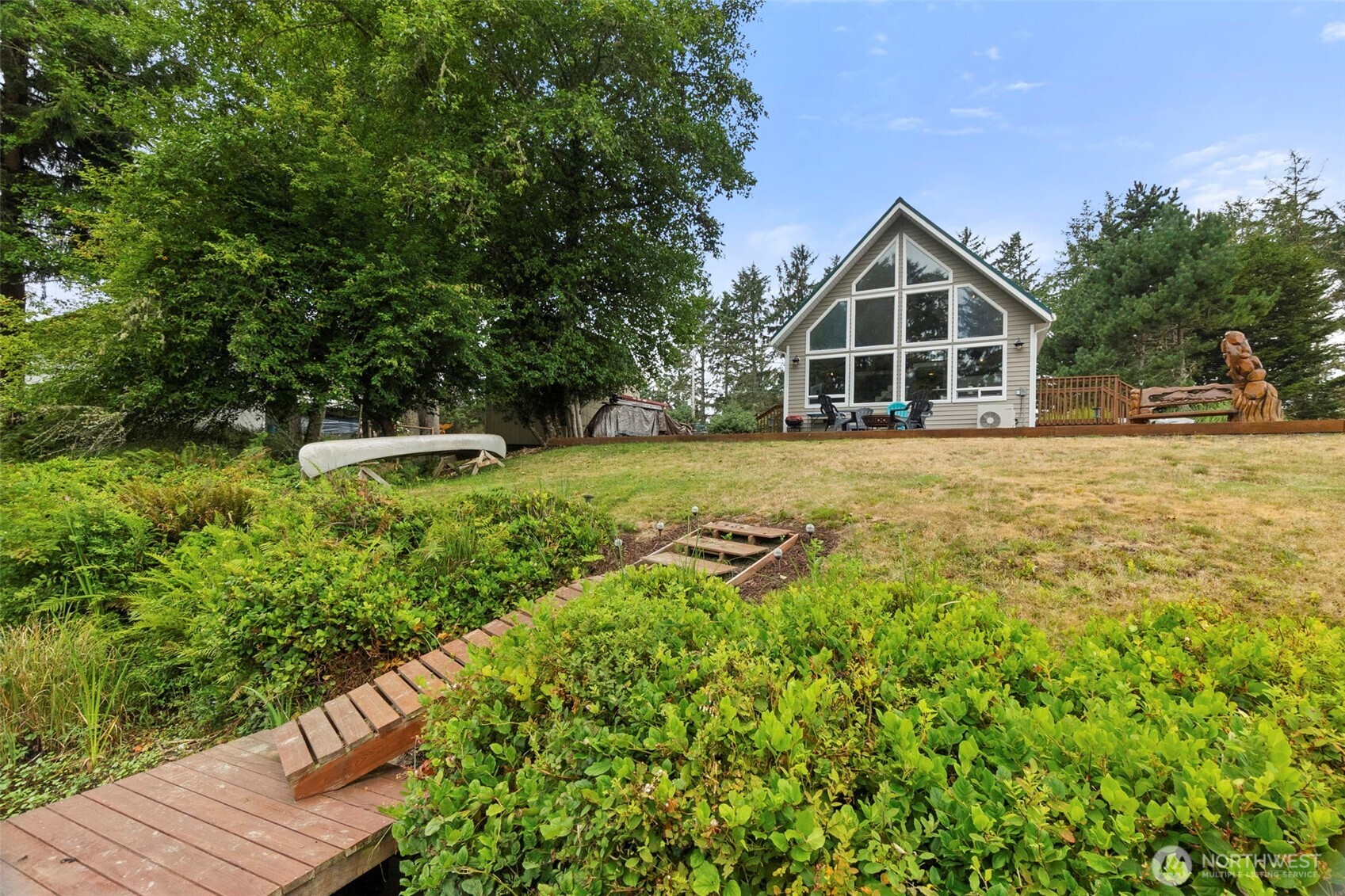 156 Dolphin Avenue NE