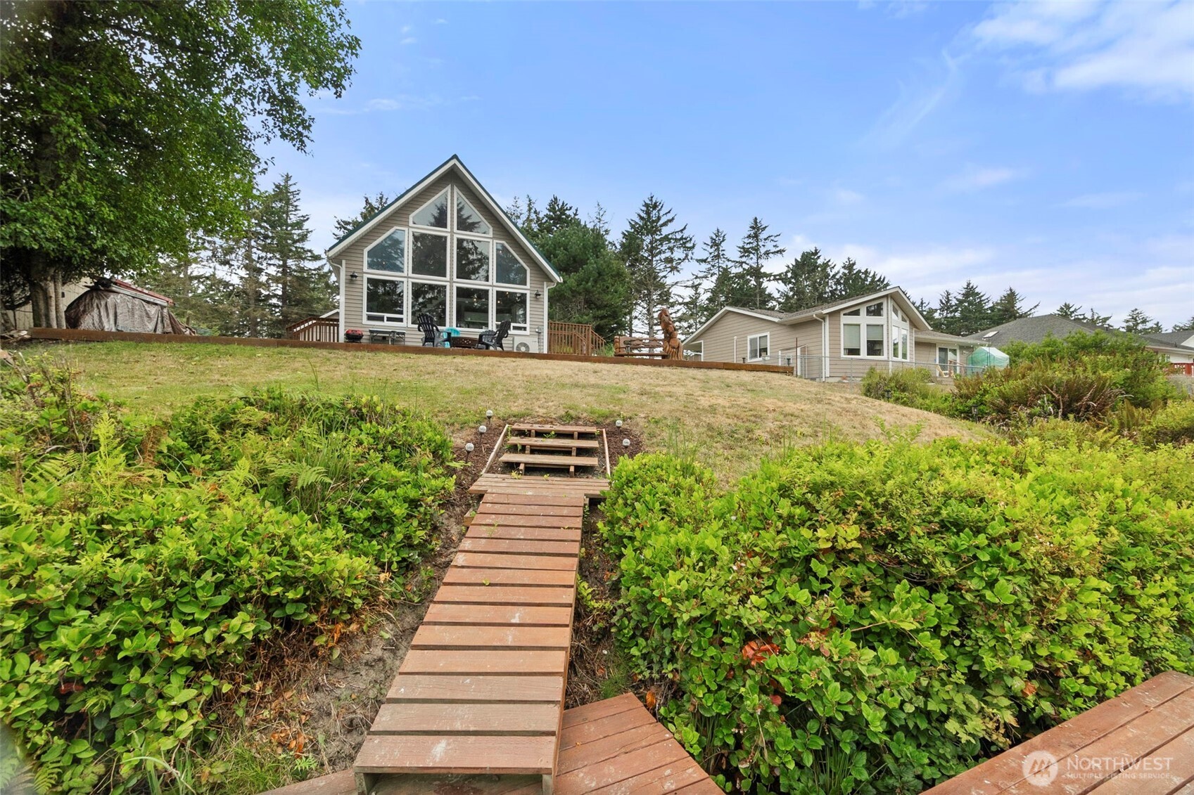 156 Dolphin Avenue NE