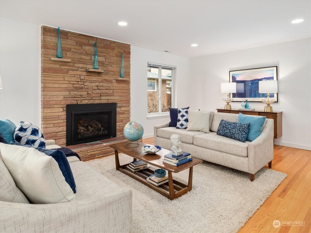 Photo of 11222 Palatine Avenue N, Seattle, WA 98133 (MLS # 2203566)