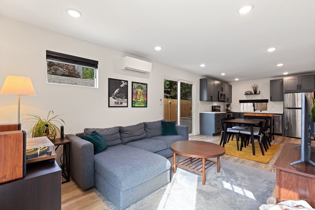 Photo of 820 B S Rose Street, Seattle, WA 98108 (MLS # 2589048)