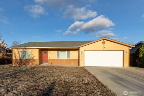 Photo of 407 N 75th Avenue, Yakima, WA 98908 (MLS # 2471998)