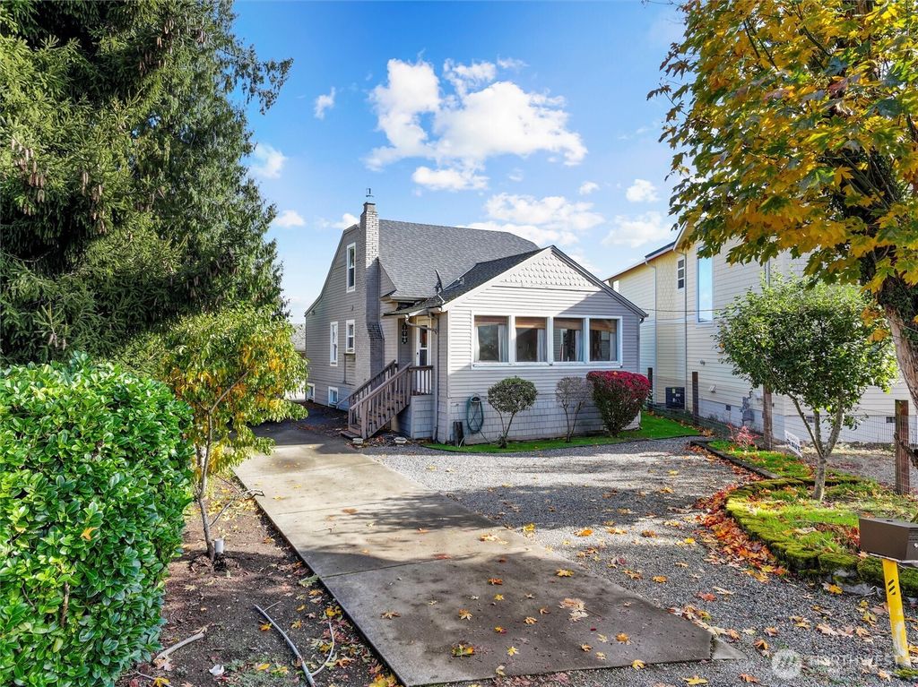 Photo of 11748 Sand Point Way NE, Seattle, WA 98125 (MLS # 2449149)