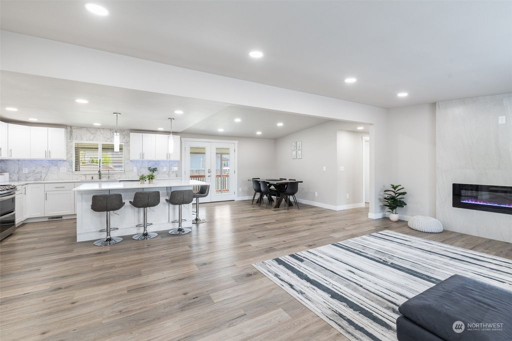 Photo of 102 1/2 5th Avenue SW, Pacific, WA 98047 (MLS # 2071289)