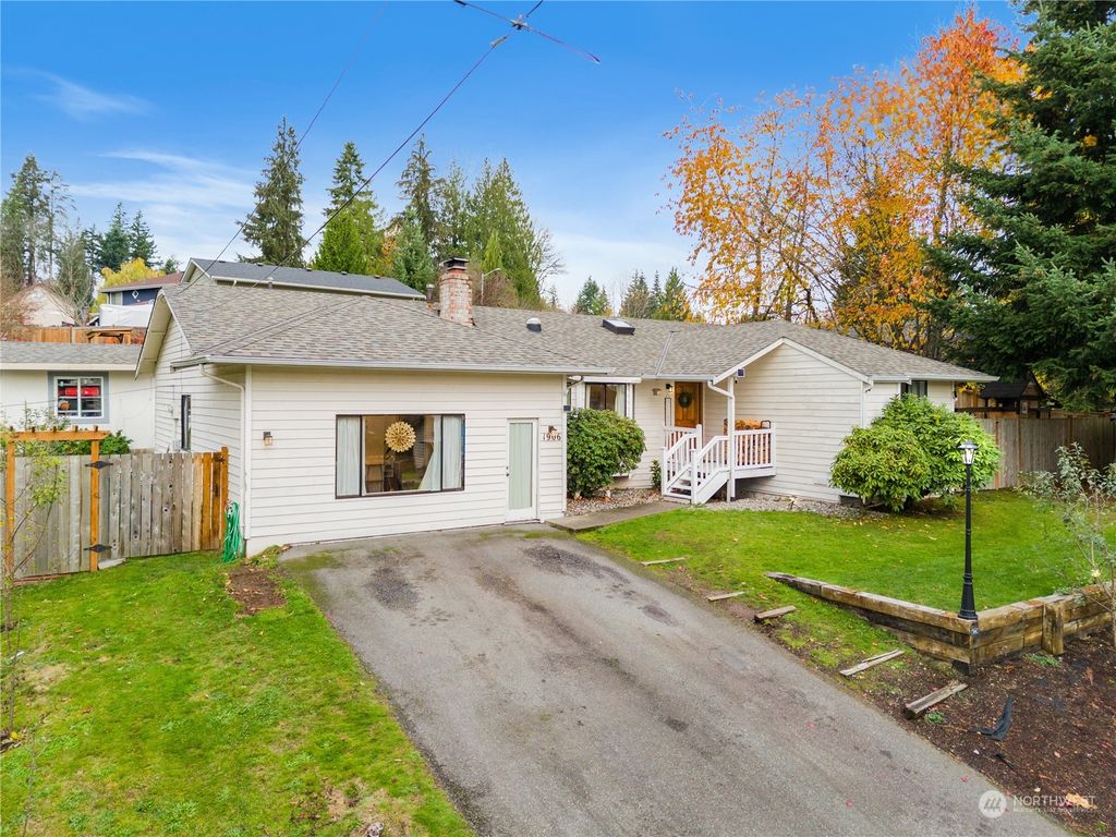 Photo of 1906 114th Avenue NE, Lake Stevens, WA 98258 (MLS # 2308854)