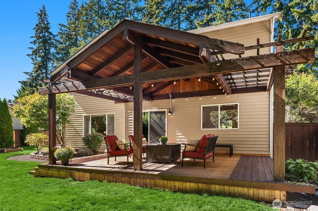 Photo of 11323 37th Avenue SE, Everett, WA 98208 (MLS # 2583976)