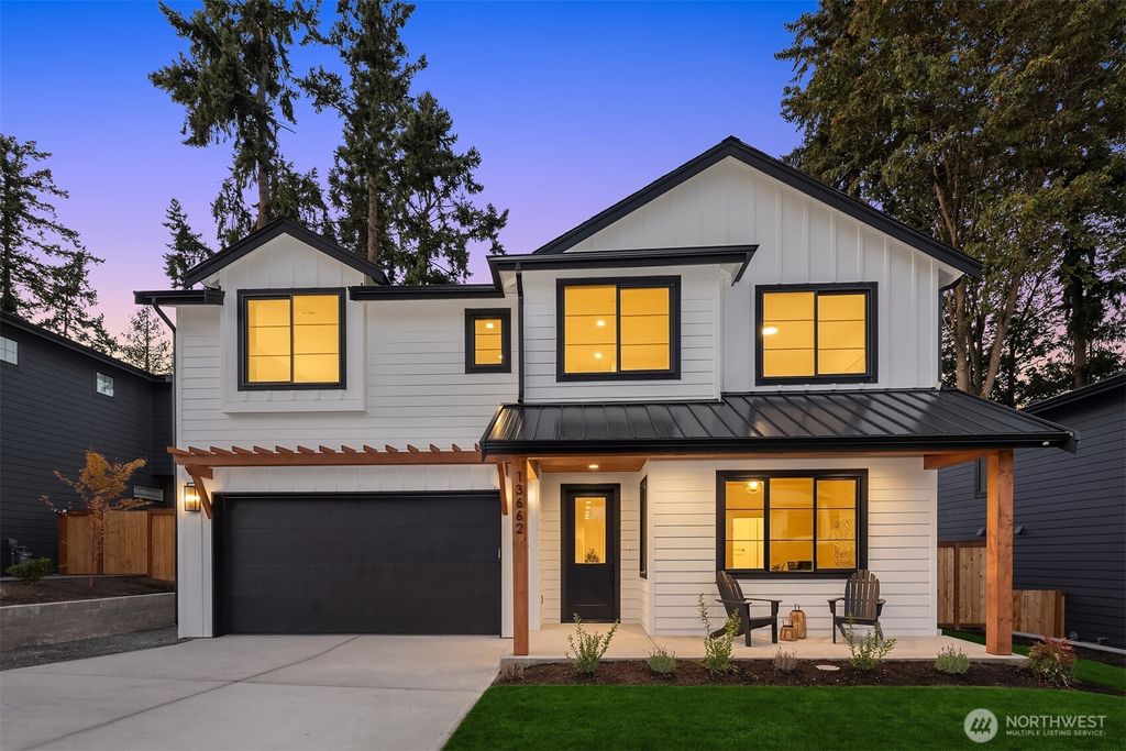 Photo of 13662 NE 101st Street, Kirkland, WA 98033 (MLS # 2437741)