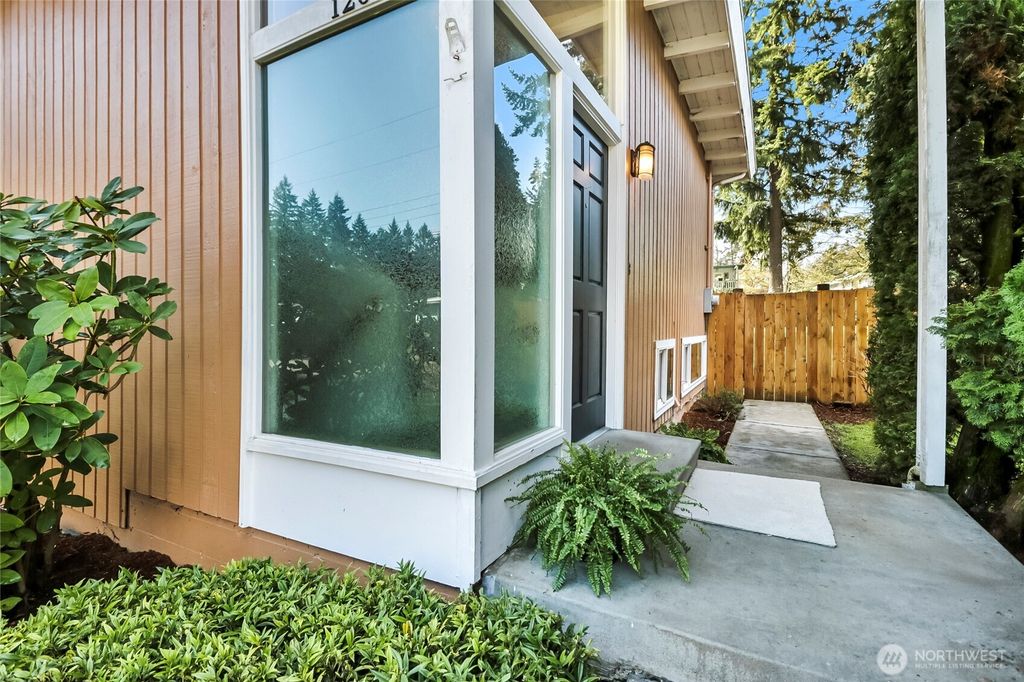 Photo of 12635 SE 54th Street, Bellevue, WA 98006 (MLS # 2502061)