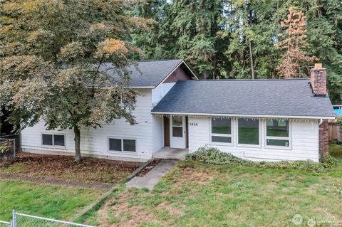 Photo of 5856 190th Avenue Ct E, Lake Tapps, WA 98391 (MLS # 2487938)