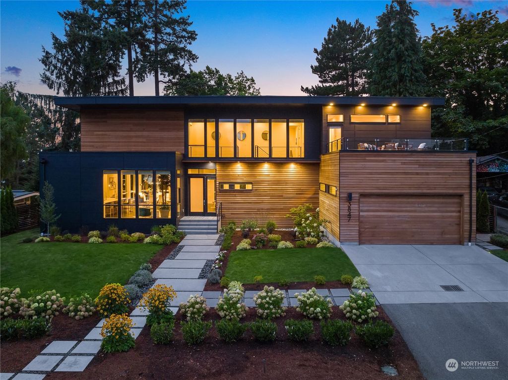 Photo of 3847 76th Avenue SE, Mercer Island, WA 98040 (MLS # 2152785)
