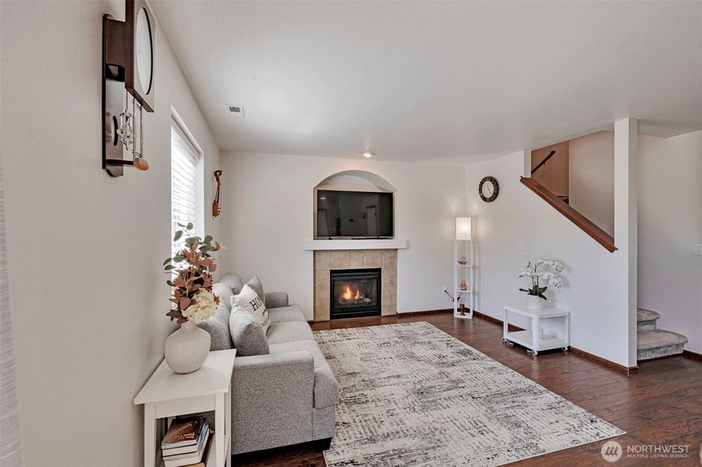 Photo of 13112 27th Place W, Everett, WA 98204 (MLS # 2515767)