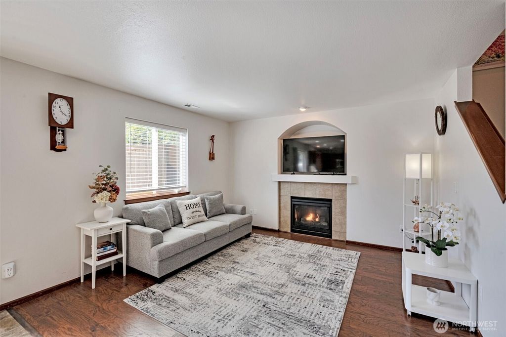 Photo of 13112 27th Place W, Everett, WA 98204 (MLS # 2515767)