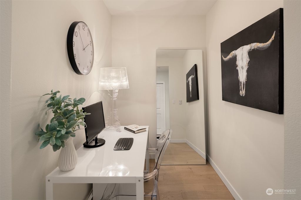 Photo of 211 Kirkland Avenue #212, Kirkland, WA 98033 (MLS # 2032677)