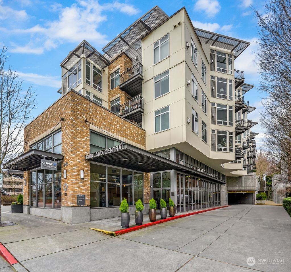 Photo of 211 Kirkland Avenue #212, Kirkland, WA 98033 (MLS # 2032677)