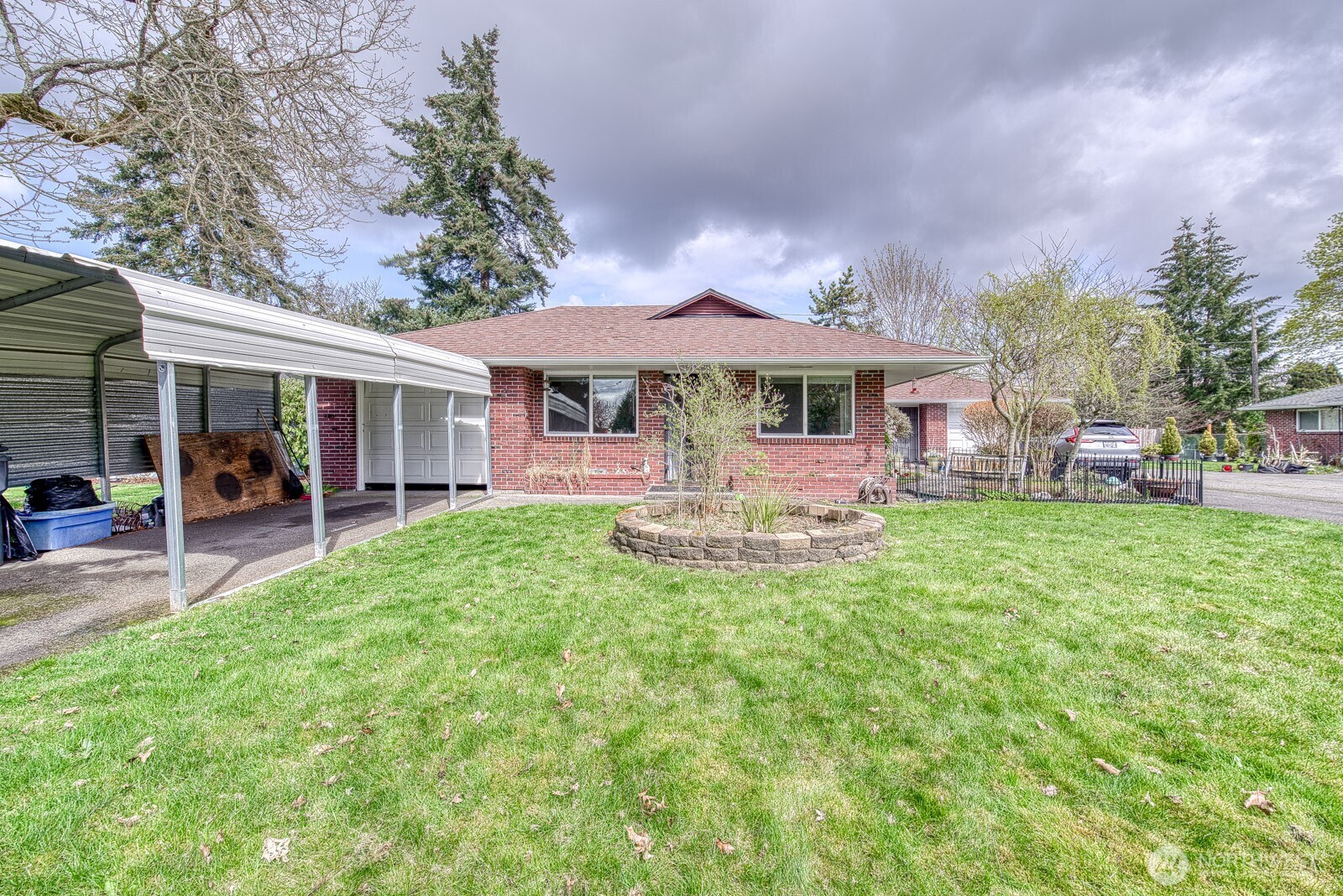 5307 104th Street SW 5305