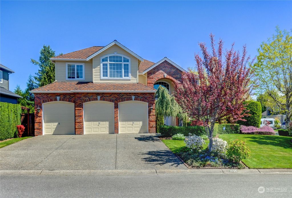 Photo of 1798 267th Court SE, Sammamish, WA 98075 (MLS # 2066796)