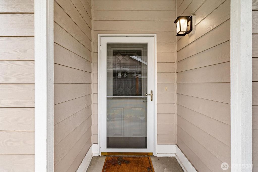 Photo of 10700 SE 260th St #R104, Kent, WA 98030 (MLS # 2481948)