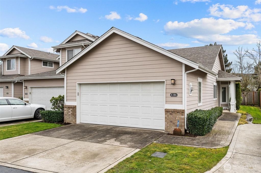 Photo of 10700 SE 260th St #R104, Kent, WA 98030 (MLS # 2481948)