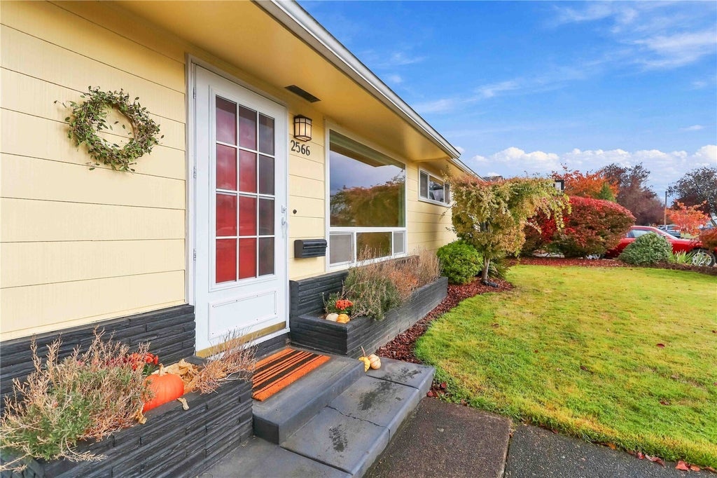 Photo of 2566 Taylor Avenue, Longview, WA 98632 (MLS # 2599221)