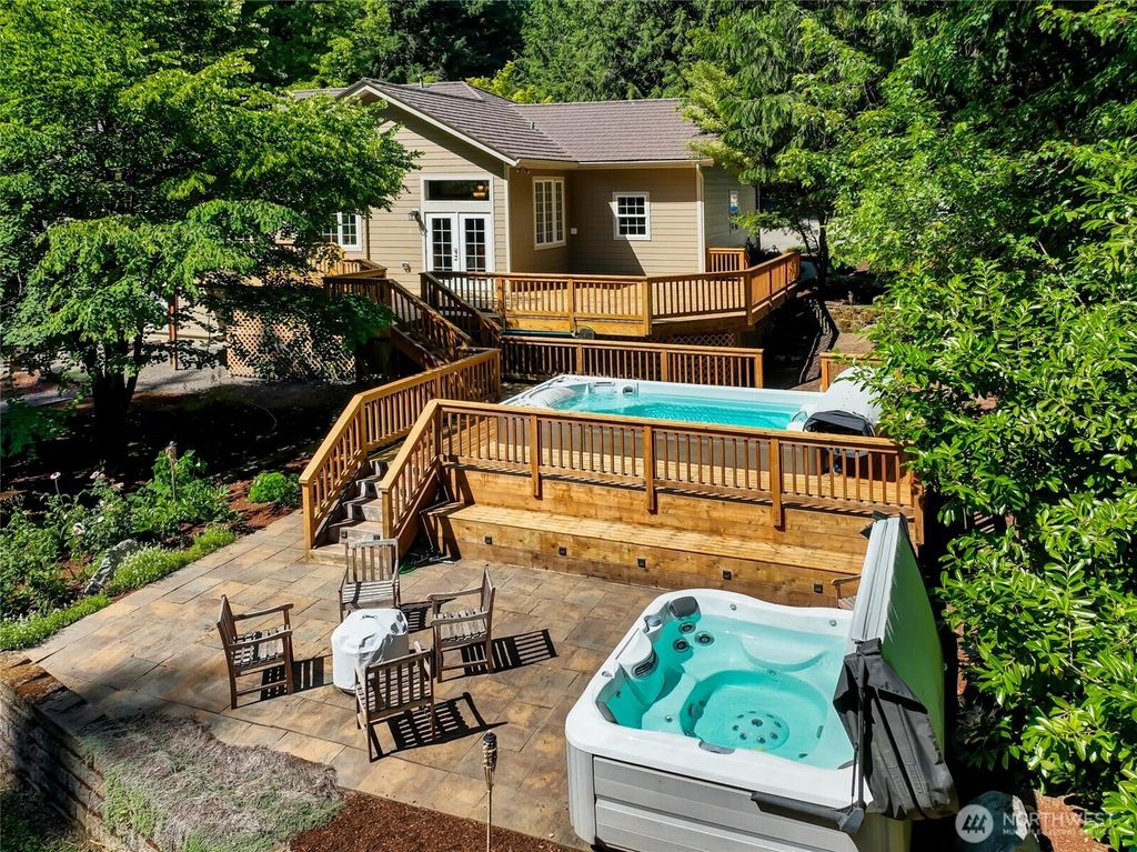 Photo of 7512 Marwood Place, Woodinville, WA 98072 (MLS # 2405357)