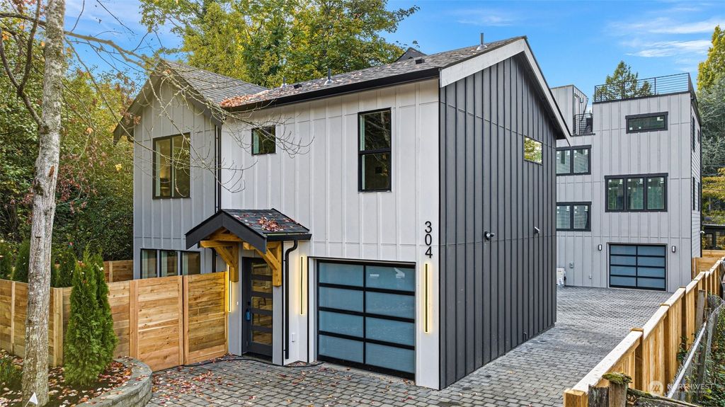 Photo of 304 32nd Avenue E, Seattle, WA 98112 (MLS # 2180595)