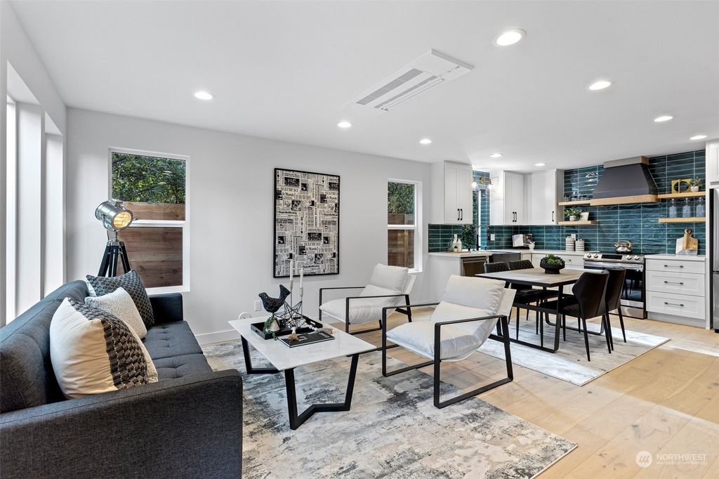 Photo of 304 32nd Avenue E, Seattle, WA 98112 (MLS # 2180595)