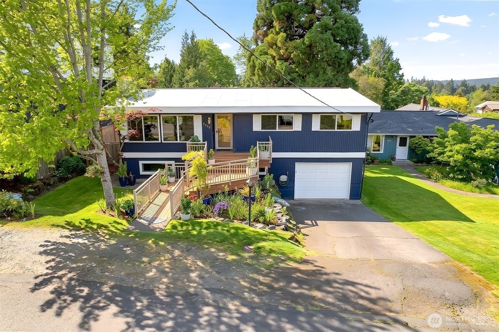 Photo of 3836 NE 96th Street, Seattle, WA 98115 (MLS # 2525333)