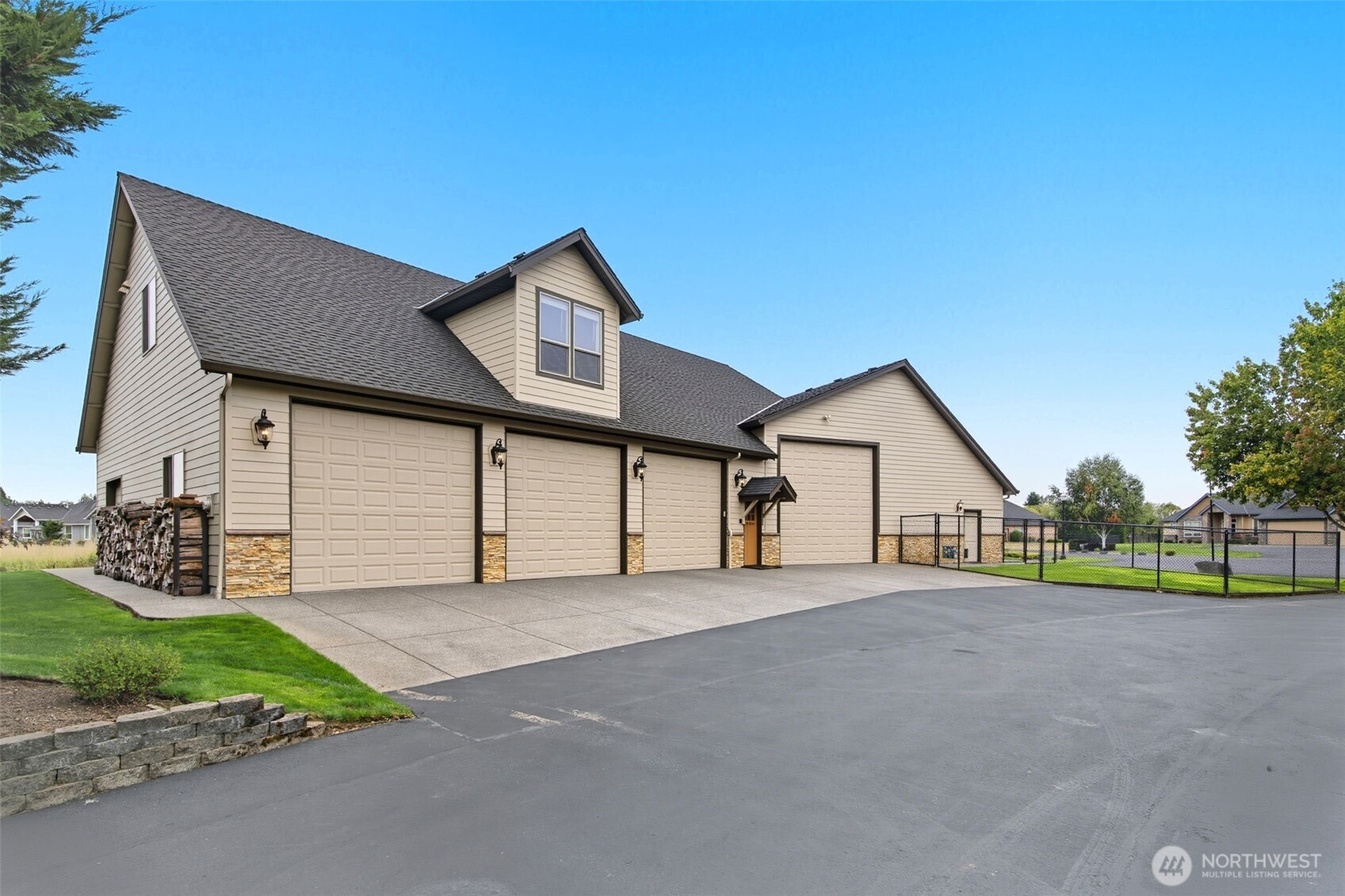 1707 SW 25th Circle