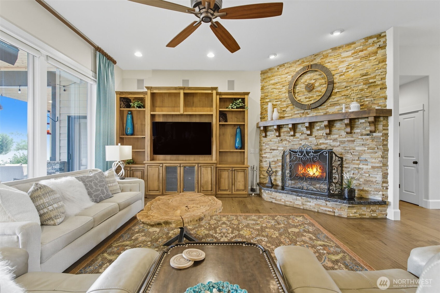 1707 SW 25th Circle