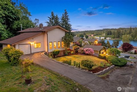 Photo of 4518 SE Firmont Drive, Port Orchard, WA 98367 (MLS # 2527759)