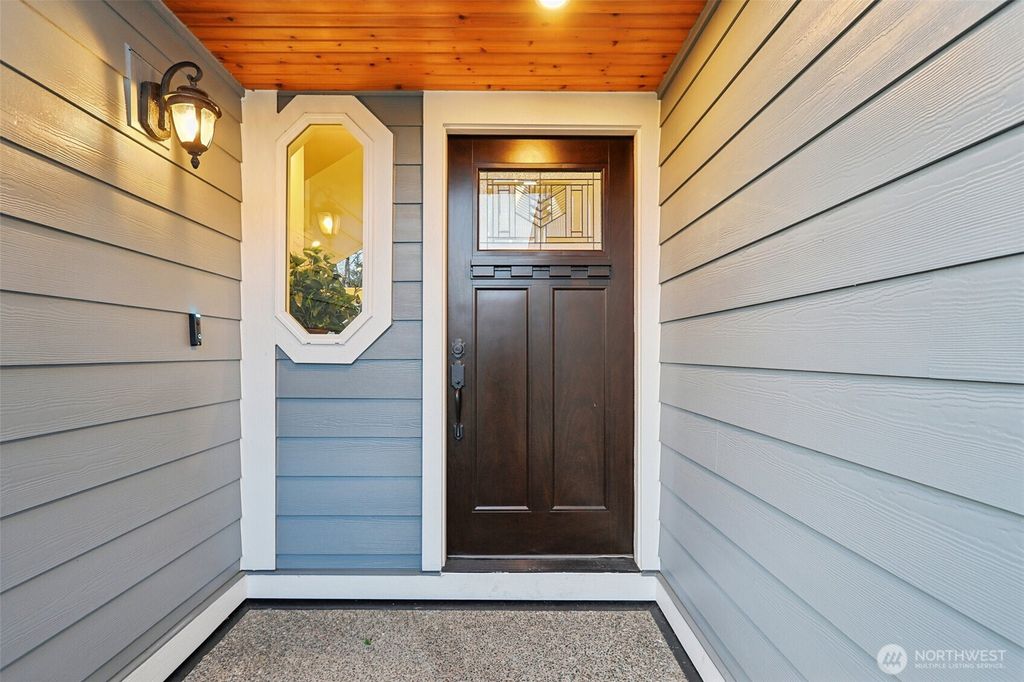 Photo of 13932 SE 275th Street, Kent, WA 98042 (MLS # 2330102)