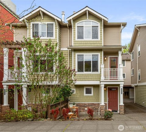 Photo of 6522 5th Avenue NE, Seattle, WA 98115 (MLS # 2509906)