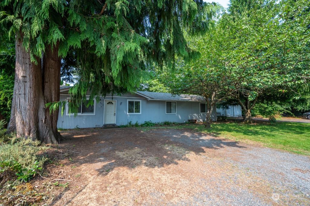 Photo of 830 Baird Avenue, Snohomish, WA 98290 (MLS # 2273244)