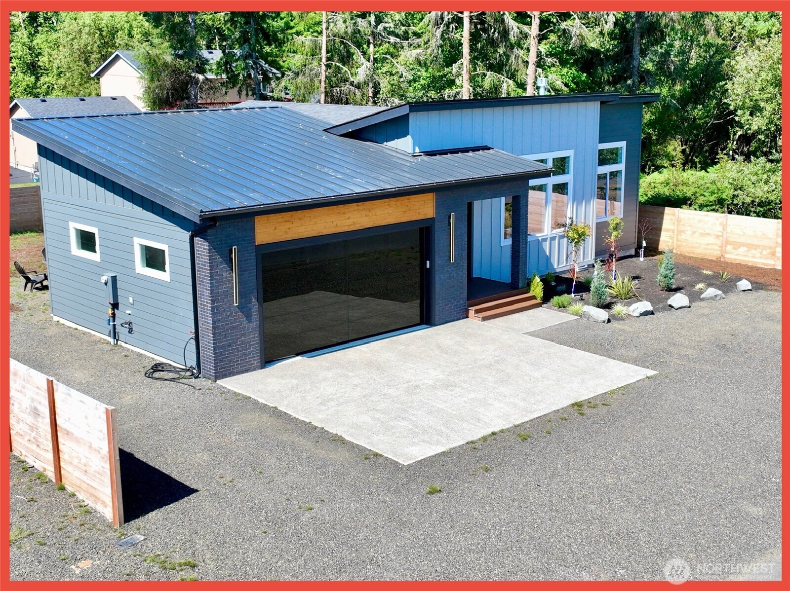 109 Sunrise Avenue SE