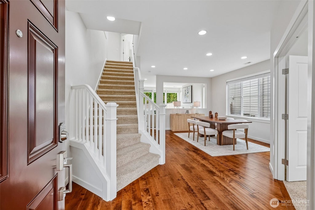 Photo of 23968 NE 101st Place, Redmond, WA 98053 (MLS # 2583350)