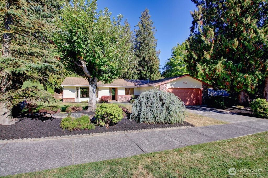 Photo of 2736 N 27th Street, Mount Vernon, WA 98273 (MLS # 2443504)