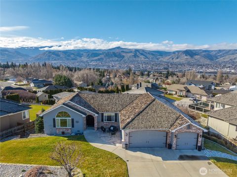 Photo of 506 Stoneridge Drive, East Wenatchee, WA 98802 (MLS # 2479518)