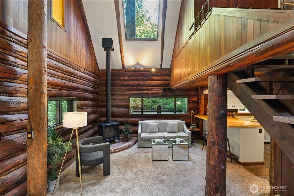 Photo of 25525 SE Tiger Mountain Road, Issaquah, WA 98027 (MLS # 2566596)