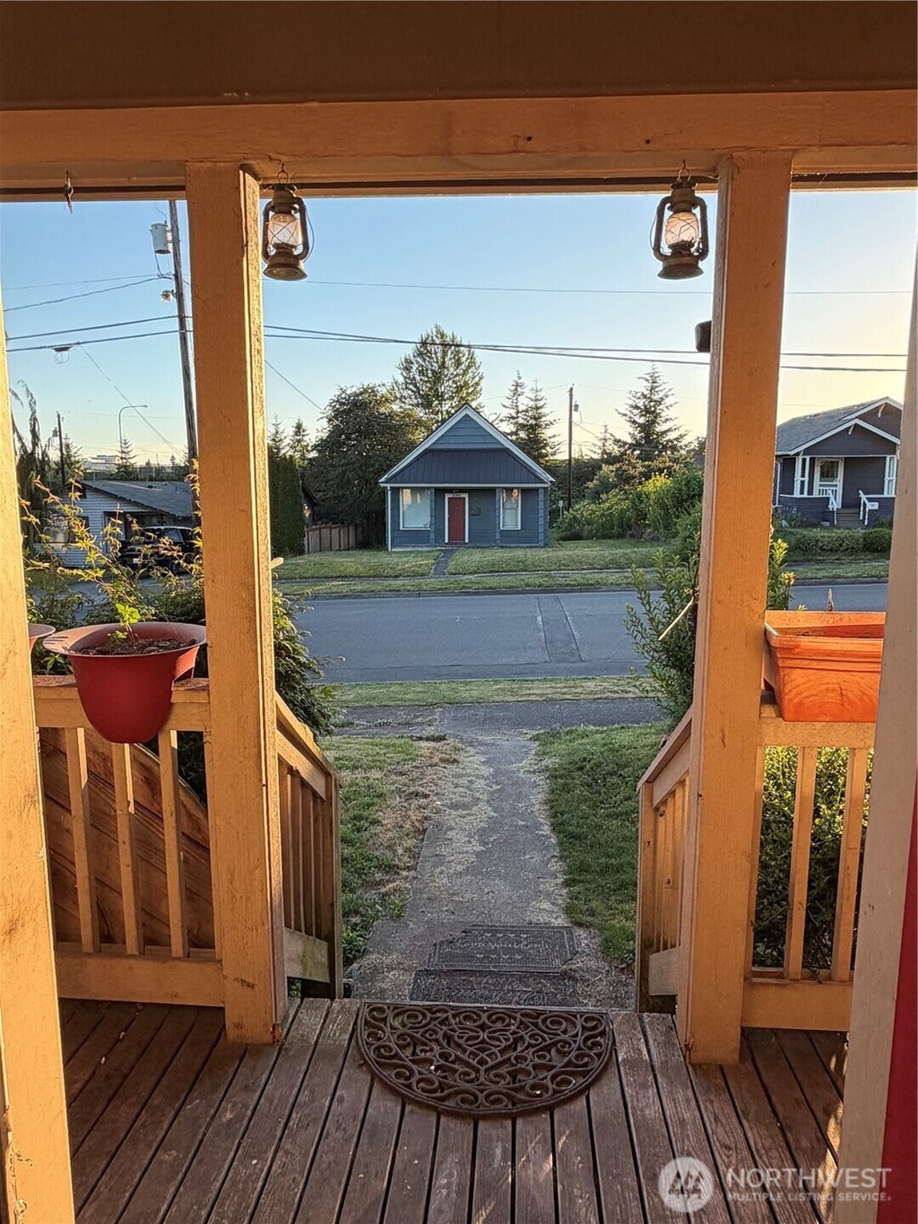 Photo of 2505 Harrison Avenue, Everett, WA 98201 (MLS # 2542621)